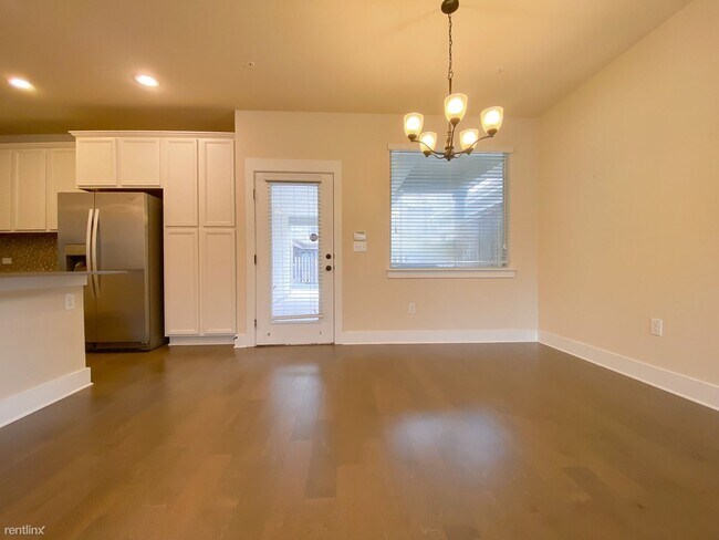 Building Photo - 3 br, 2.5 bath Townhome - 7509 Pantherpaw St