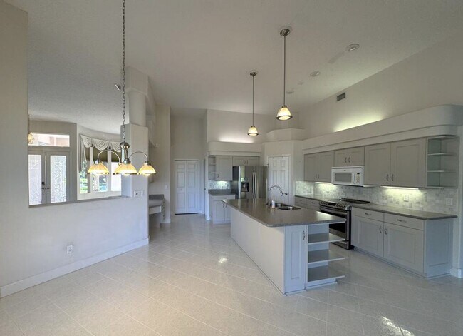 Foto del edificio - 4/3 Pool Home in Pelican Bay