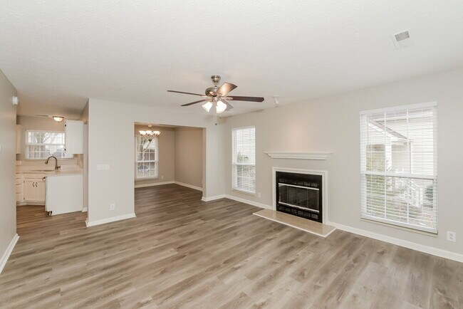Building Photo - 3009 Creekview Ln