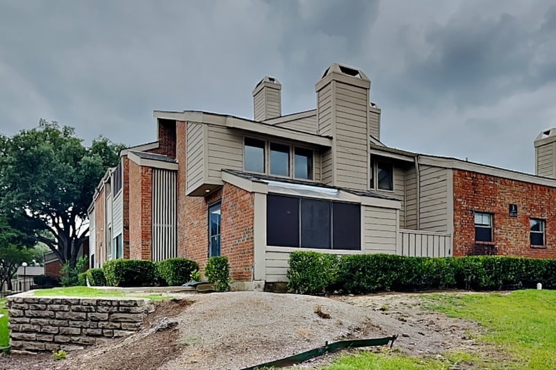 Photo - 9600 Royal Ln