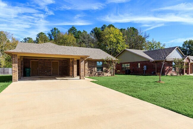 Building Photo - 1010 Lavender Dr