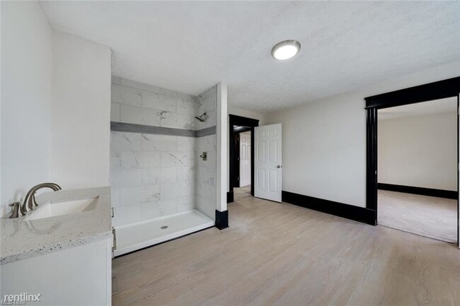 Building Photo - 3 br, 2 bath House - 1376 West 73rd Street