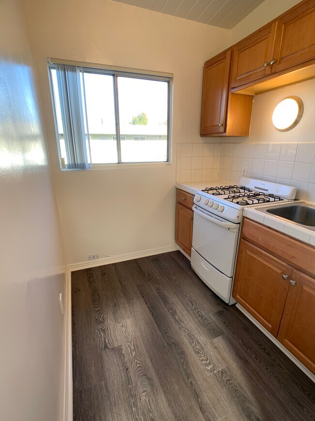Foto del edificio - 1144 N Hollywood Way