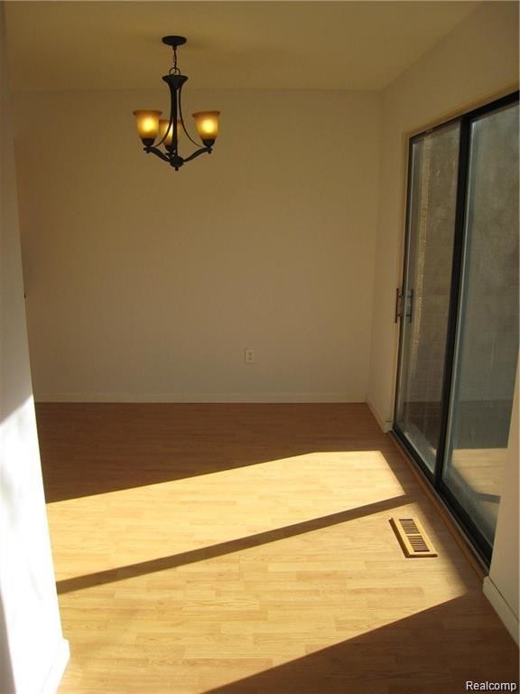 Building Photo - 756 Oakbrook Ridge Dr