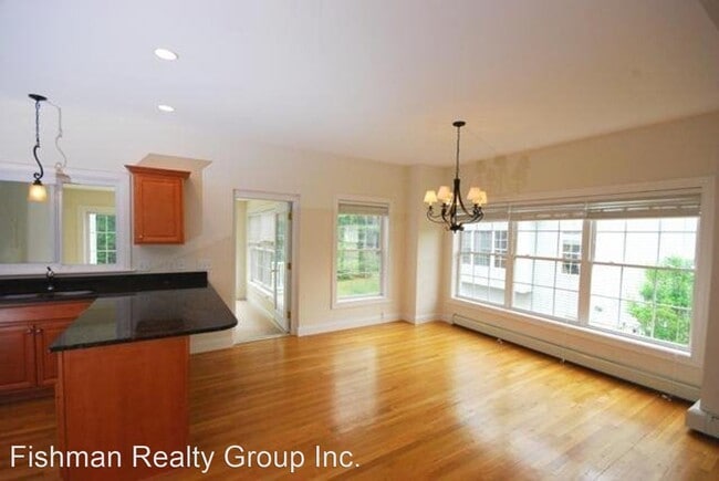 Building Photo - 3 br, 2.5 bath House - 8 Belmont Terrace