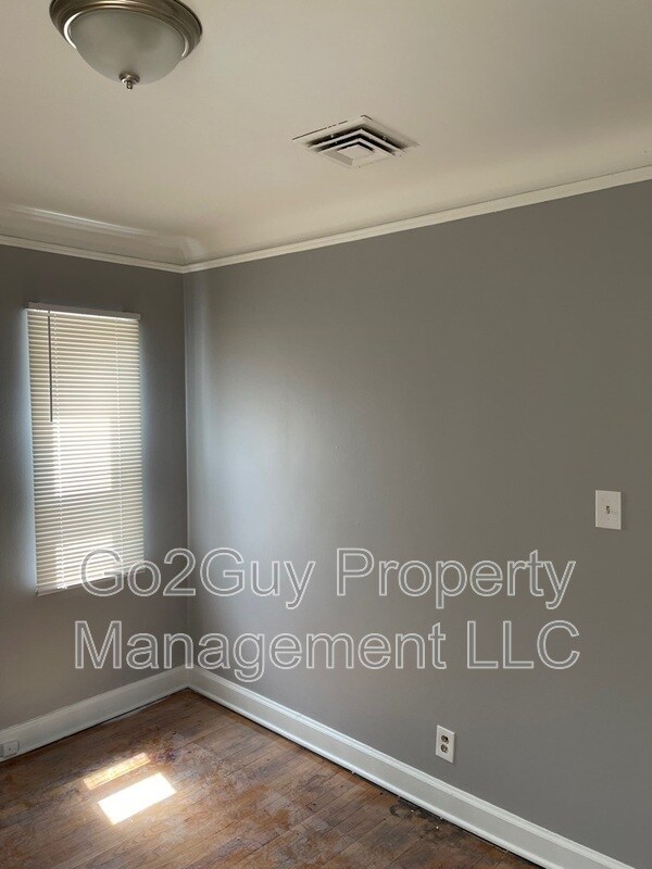 Foto del edificio - 18034 Birwood St
