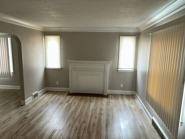 Foto del edificio - Beautiful 5 Bedroom Bungalow