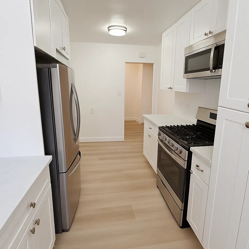 Foto principal - 1756 Malcolm Ave
