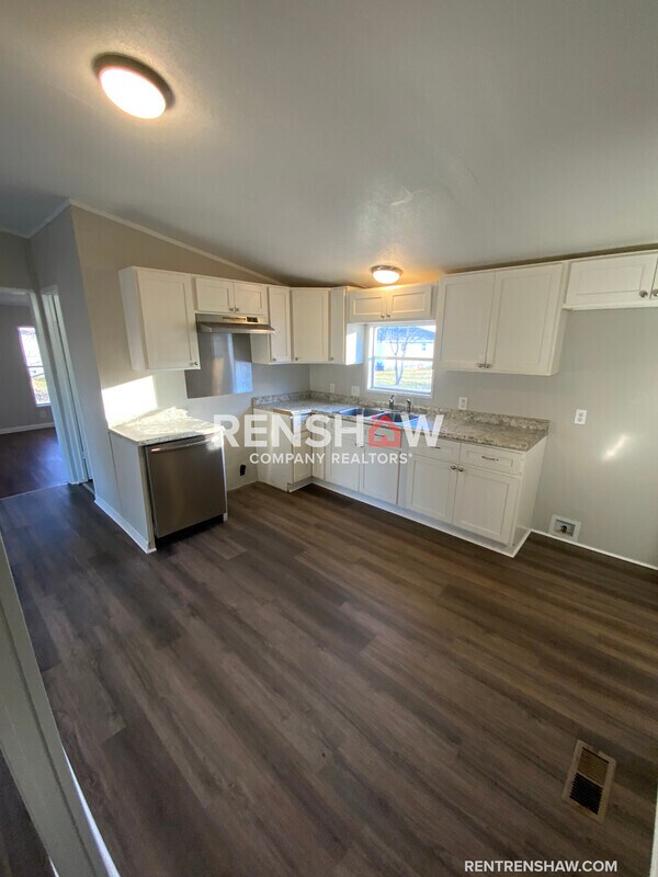 Foto del edificio - 122 N West St