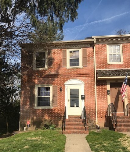 Primary Photo - 395 Forrest Ave