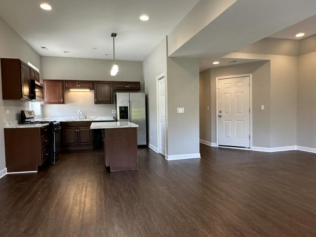 5320 S Wabash Ave, Apt 3S, Chicago, IL 60629 House for Rent in