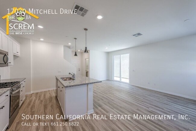 Foto del edificio - 17030 Mitchell Dr