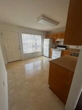 Building Photo - 550 E O'neal St