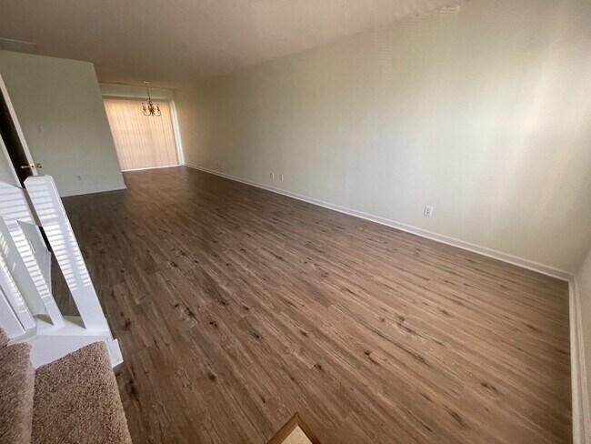 Building Photo - 2 Bedroom Townhome in Bridford Downs