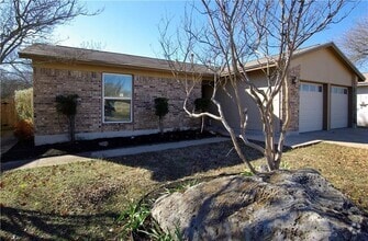 Building Photo - 507 Riverwood Dr