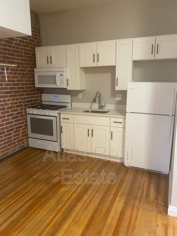 Primary Photo - 1066 N Clarkson St