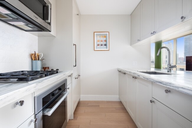 Photo - 389 E 89th St Apartment