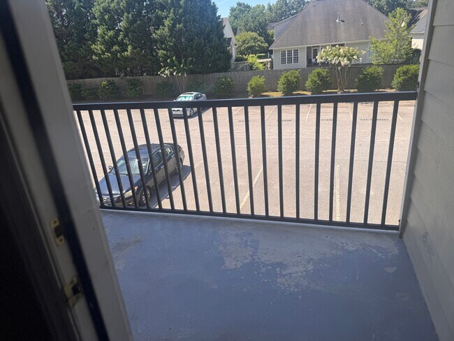 Foto del edificio - 4030 Bardstown Ct