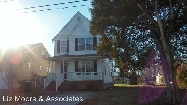 Foto del edificio - 727 Hemlock Ave