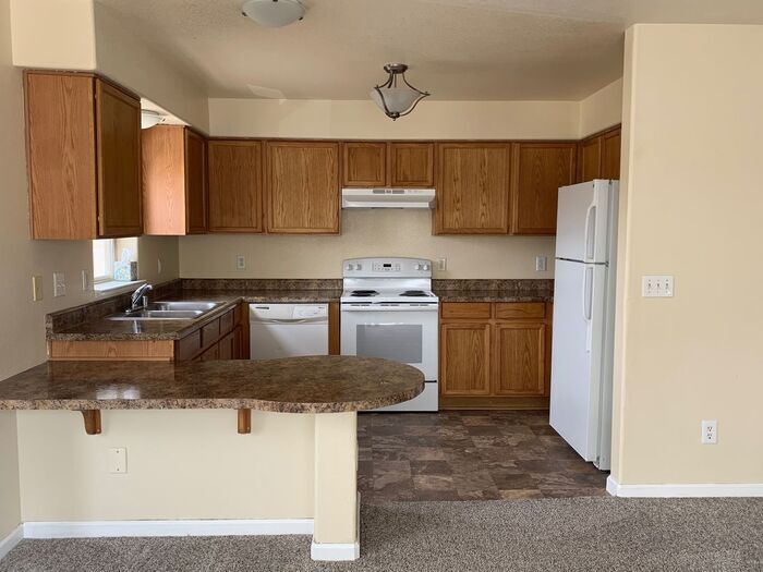 Primary Photo - Charming Two Bedroom Apartment in the Hear...