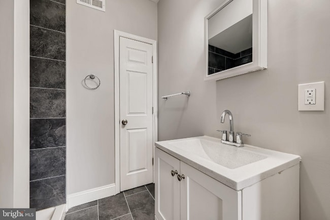 Building Photo - 2115 Homewood Ave