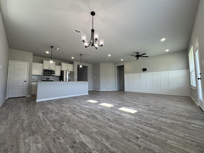 Foto del edificio - 7612 McCulloch Rd