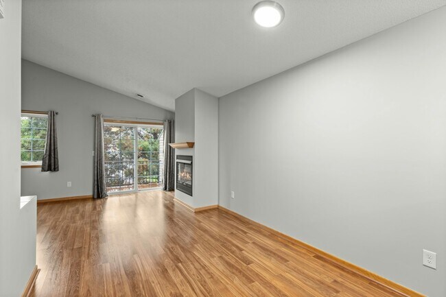 Foto del edificio - 2230 Ranchview Ln N