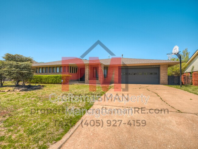 Foto del edificio - 13601 Pinehurst Rd