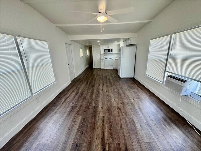 Foto del edificio - 108 Laureti Ln
