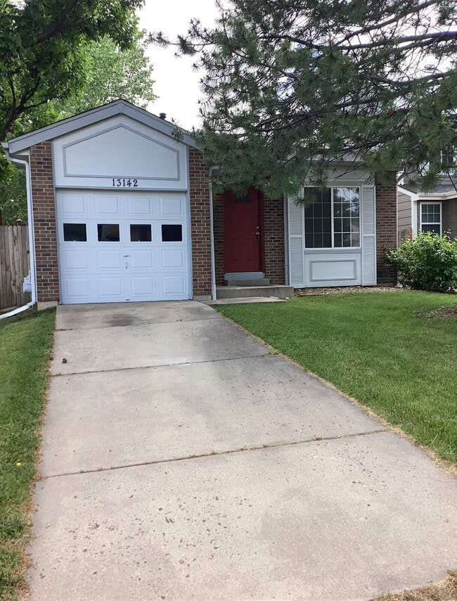 Building Photo - Charming 3 Bed, 2 Bath Littleton Home in a...