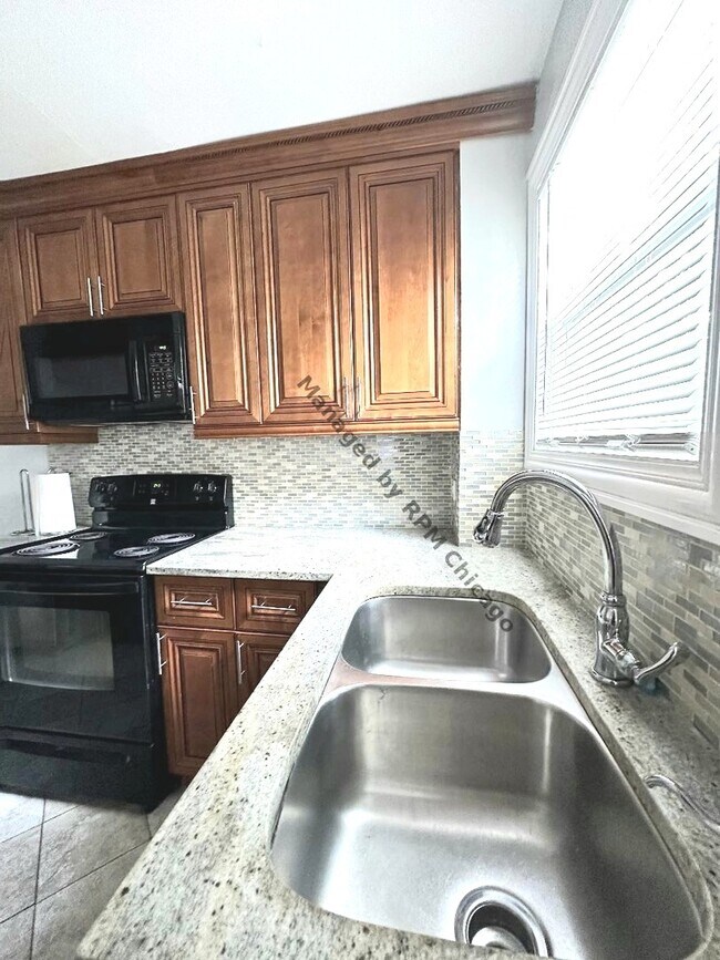 Foto del edificio - 1420 N Harlem Ave