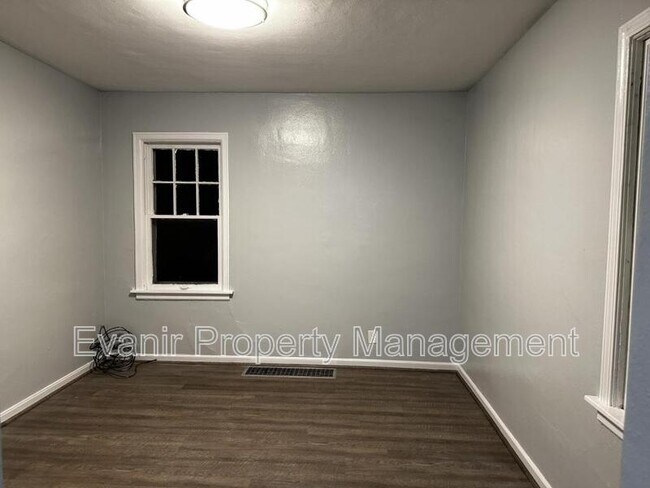Foto del edificio - 1813 E High St