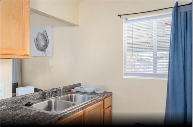 Foto del edificio - 3702 Lindsey Ct