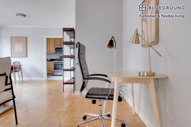 Building Photo - 2740 Hampton Pkwy