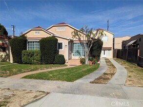 Building Photo - 2901 E Mariquita St