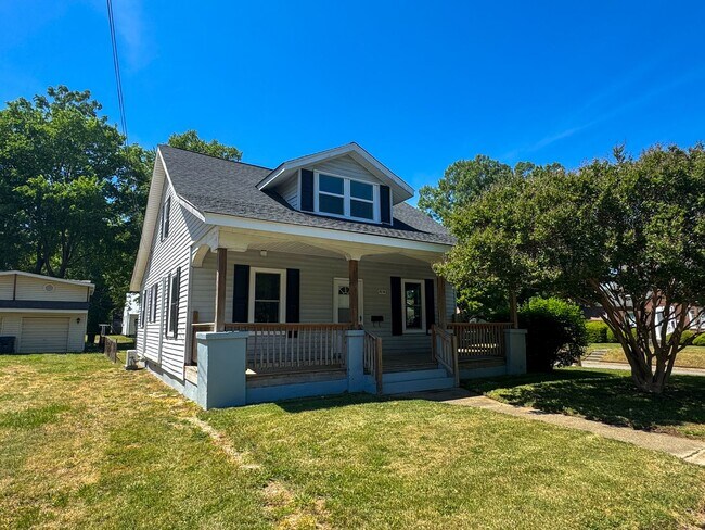 Foto del edificio - 1014 Hamilton Ave