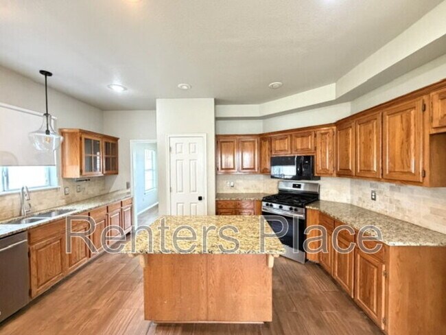 Building Photo - 2012 S Aster Ave