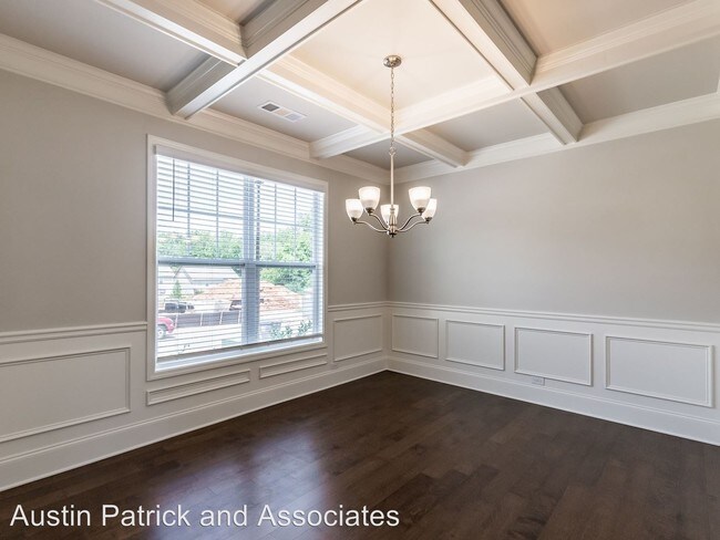Building Photo - 5 br, 3 bath House - 215 Orchard Trail