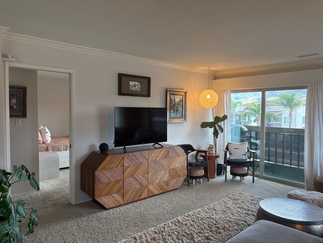 Foto del edificio - Beautiful corner condo in Lake San Marcos