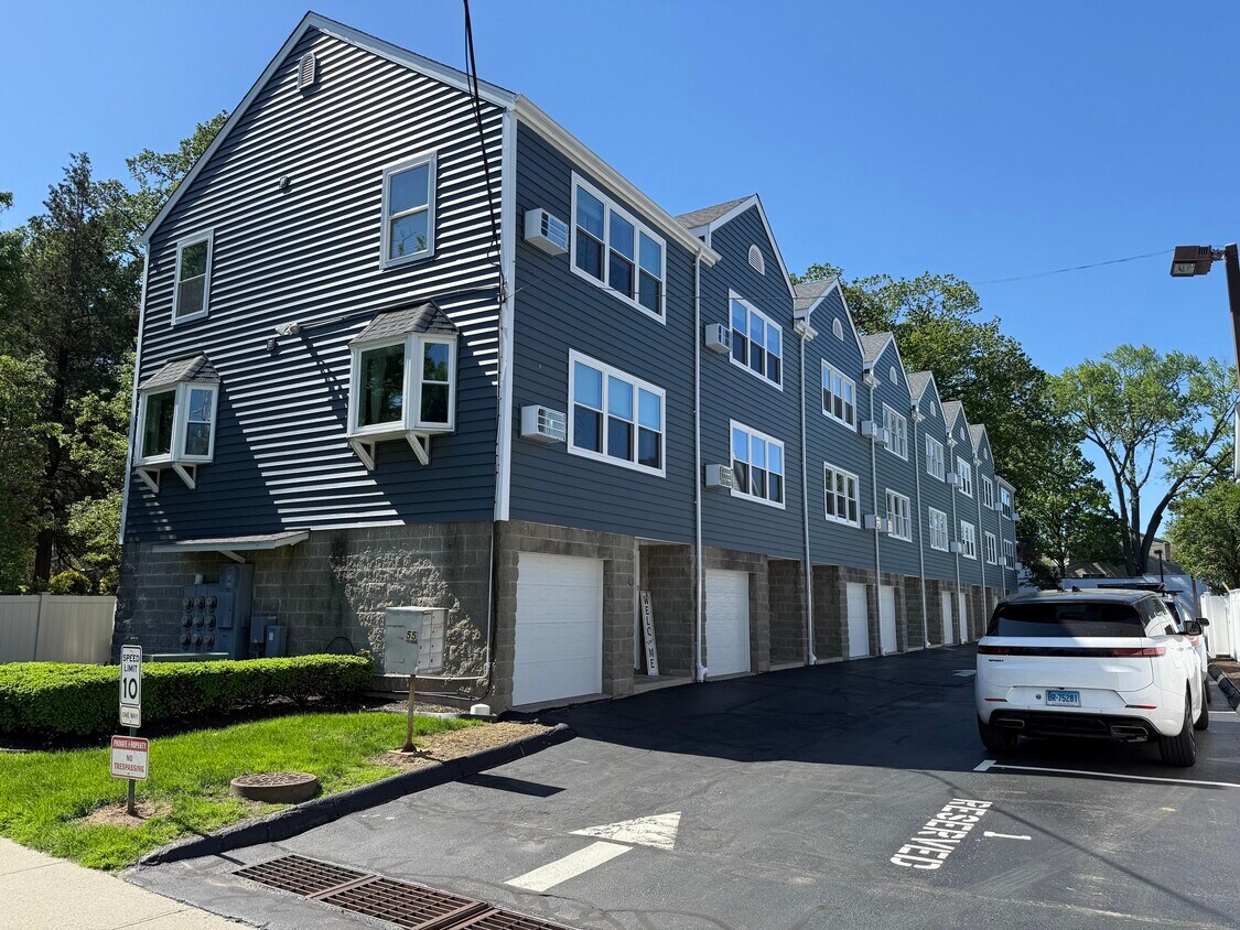 Foto principal - 55 Woodland Pl