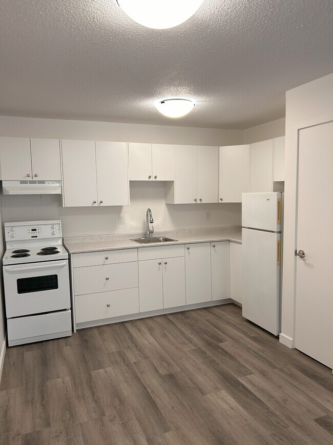 Photo du bâtiment - 727 5th Ave N