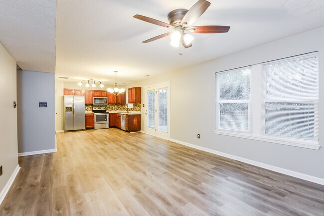 Building Photo - 3429 Oakton Cir