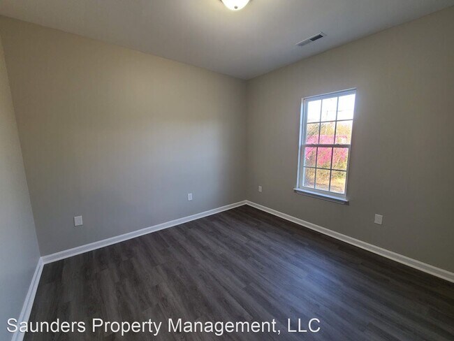 Building Photo - 4 br, 2.5 bath House - 1338 Bretton St