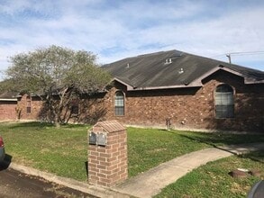 Building Photo - 2107 Kimberly Ln