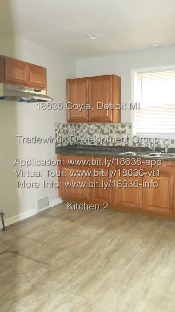 Building Photo - 18636 Coyle 2 bed/1.5 bath with basement