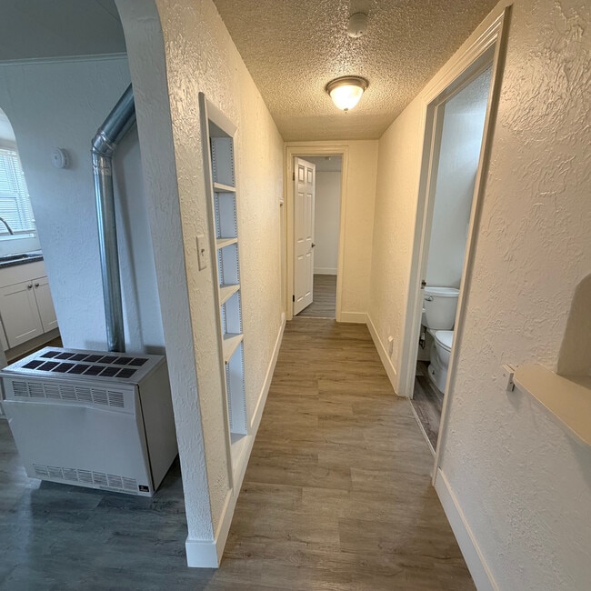 Building Photo - 1525 6th St