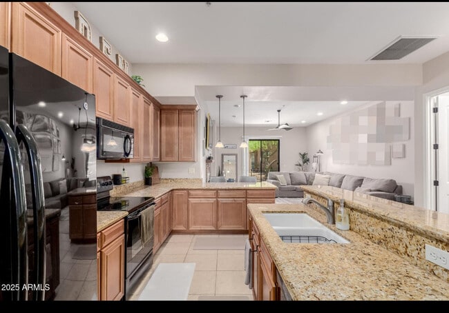 Building Photo - 4241 N Pebble Creek Pky