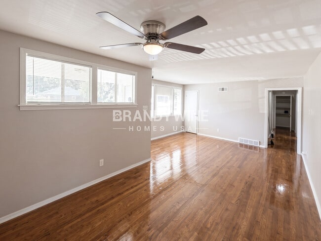 Foto del edificio - 4854 Cloister Ave