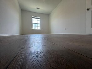 Building Photo - 18300 Speculator Ln