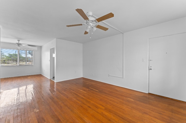 Building Photo - 306 Lakeview St